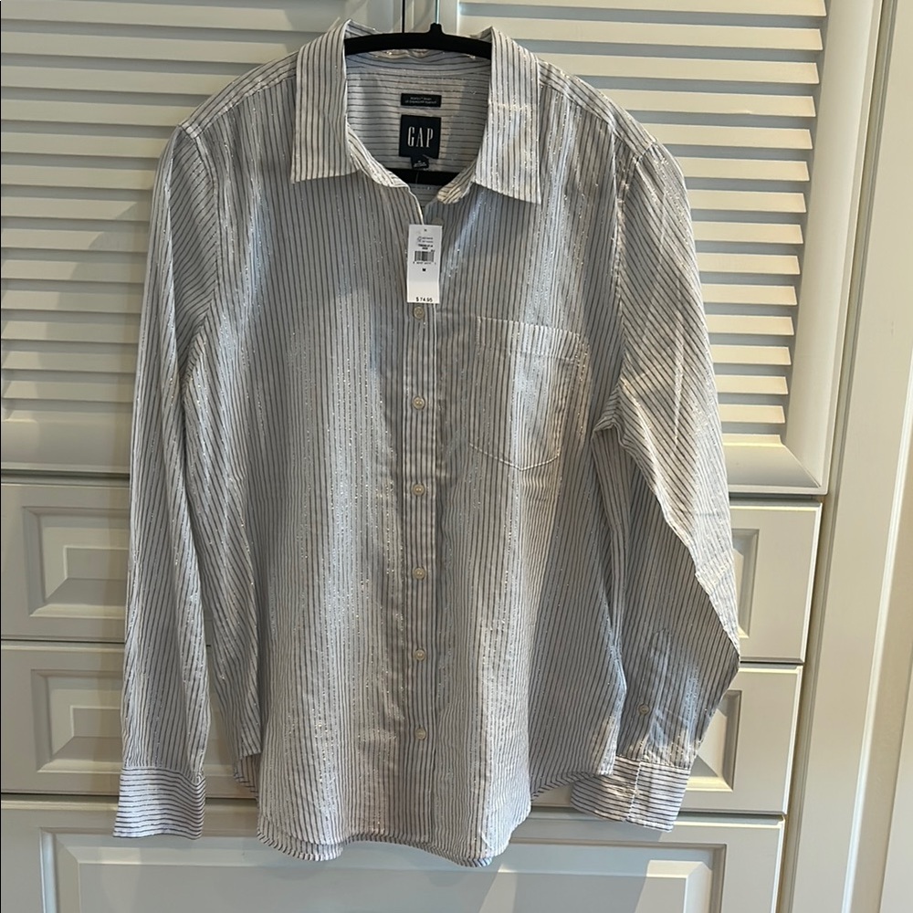 GAP Perfect Shirt - Classic Design
